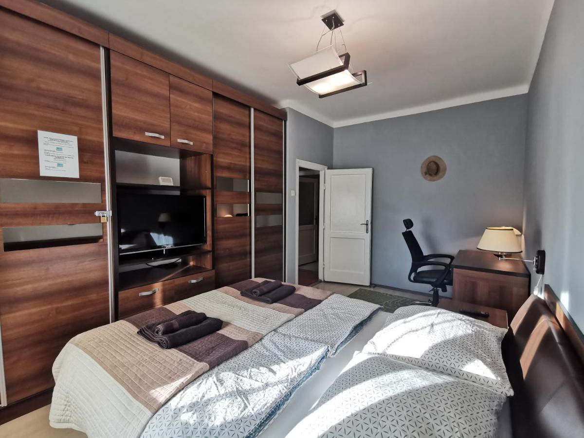 Smart Business Apartman Miskolc Buitenkant foto